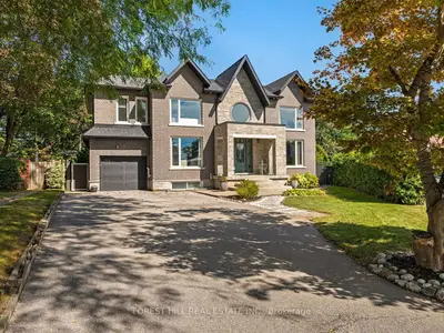 2041 Stewart Crescent, Mississauga, On L4y 1c4