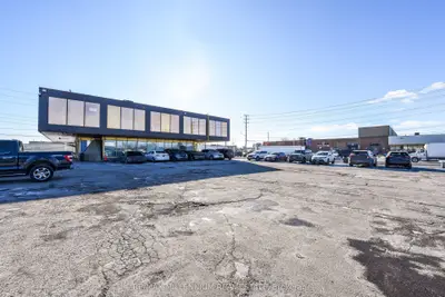 1300 E Steeles Avenue E 107/108, Brampton, On L6t 1a2