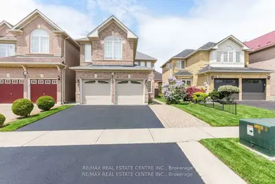 5989 Sidmouth Street, Mississauga, On L5v 2z5