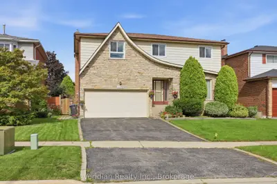 2393 Carlanne Place, Mississauga, On L5c 3h5