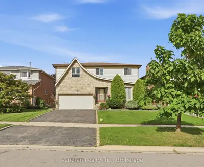 2393 Carlanne Place, Mississauga, On L5c 3h5