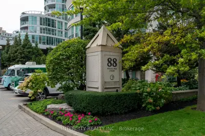 88 Palace Pier Court 907, Toronto, On M8v 4c2
