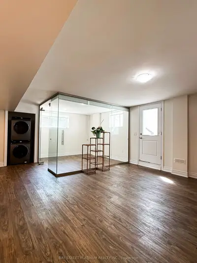 105 Bowbeer Road Basement, Oakville, On L6h 0y5