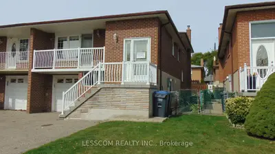 335 Royal Salisbury Way, Brampton, On L6v 3g4