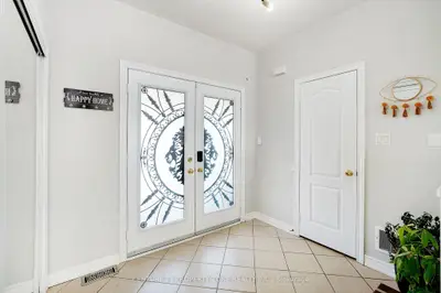 221 Andrews Trail, Milton, On L9t 6s7