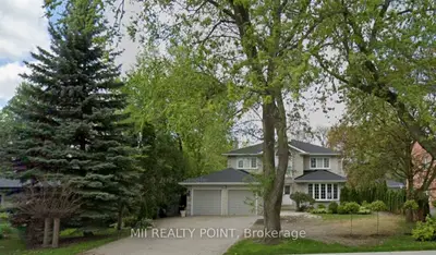 108 Rathburn Road, Toronto, On M9a 1r7