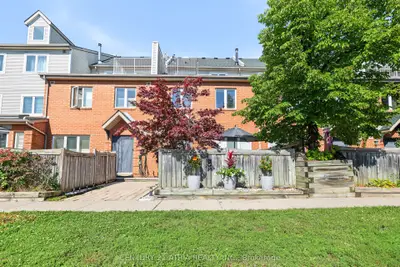 1241 Parkwest Place 5, Mississauga, On L5e 3j3