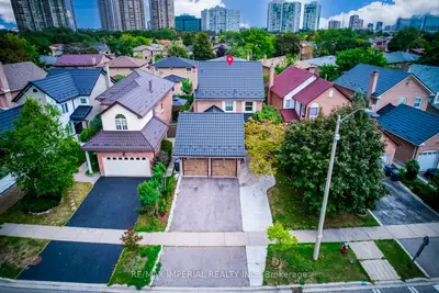 301 Kingsbridge Garden Circle, Mississauga, On L5r 1l2