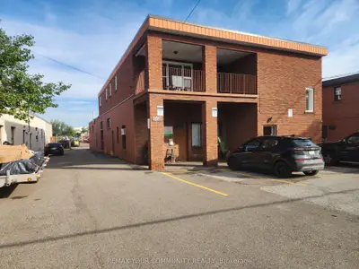 214 Pellatt Avenue 2nd Floor, Toronto, On M9n 2p6