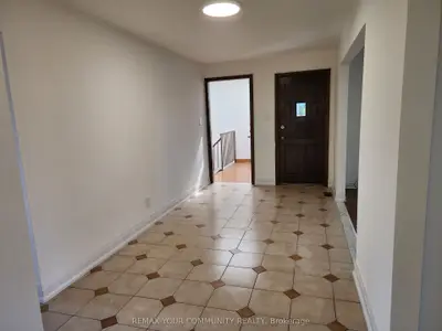 214 Pellatt Avenue 2nd Floor, Toronto, On M9n 2p6