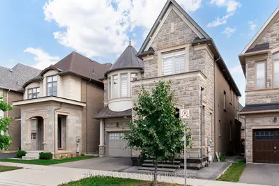 62 Threshing Mill Boulevard, Oakville, On L6h 7c5