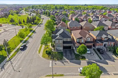 261 Mountainash Road, Brampton, On L6r 3m3