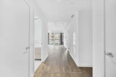 28 Ann Street 512, Mississauga, On L5g 0e1