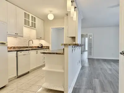 3025 Queen Frederica Drive 1107, Mississauga, On L4y 3a1