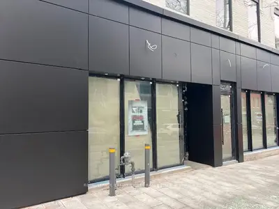 39 Queen Street E, Brampton, On L6w 2a7