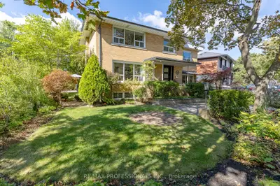 60 Fernalroy Boulevard, Toronto, On M8z 3w3