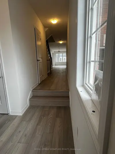 1506 Devine Point, Milton, On L9e 1h6