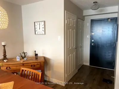 8 Lisa Street 706, Brampton, On L6y 3v1