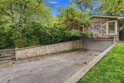 1459 BIRCHWOOD Drive, Mississauga, ON L5J 1T3