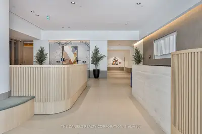 395 Square One Drive 2104, Mississauga, On L5b 0p6