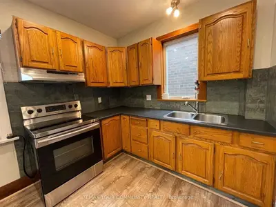 52 Seventh Street, Toronto, On M8v 3b2