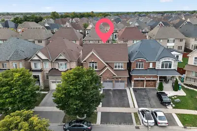 19 Solstice Street, Brampton, On L6p 3t5