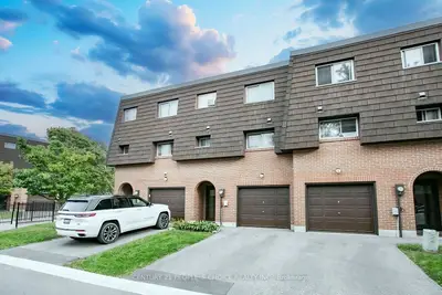 98 Darras Court, Brampton, On L6t 1w7