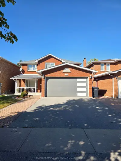 37 Coronation Circle, Brampton, On L6z 4b1
