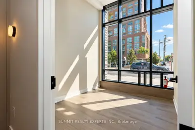 1816 St Clair Avenue W 77, Toronto, On M6n 1j5