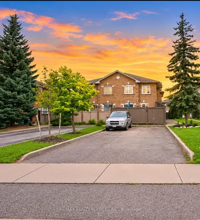 121 Pressed Brick Drive, Brampton, On L6v 4k5