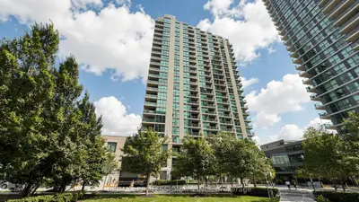 205 Sherway Gardens Road 1710, Toronto, On M9c 0a5