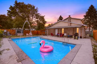 2 Jubilee Court, Brampton, On L6s 2h2