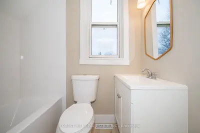 30 ROBERT Street, Milton, ON L9T 1G5