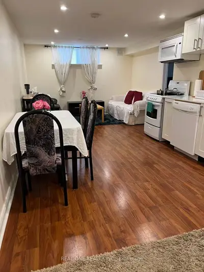 58 Sewell Drive Bsmt, Oakville, On L6h 1c5