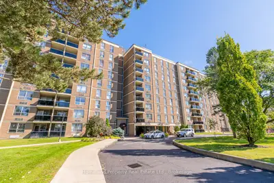 2825 Islington Avenue 106, Toronto, On M9l 2k1
