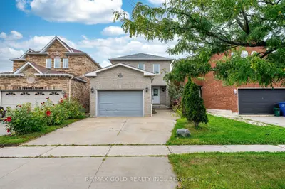 329 Howard Crescent, Orangeville, On L9w 4w7