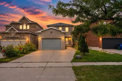 329 Howard Crescent, Orangeville, On L9w 4w7