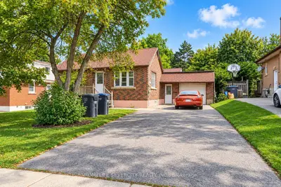 30 Woodward Avenue, Brampton, On L6v 1k1