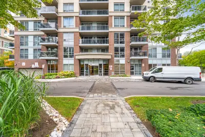 5 Michael Power Place 1005, Toronto, On M9a 0a3