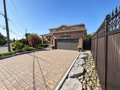 190 Falstaff Avenue Bsmt, Toronto, On M6l 3c3