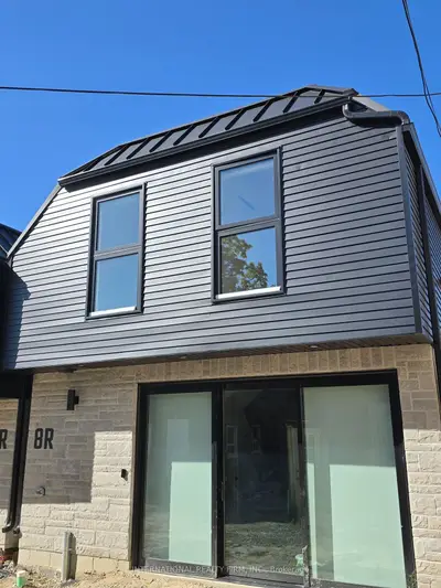 8 Watt Avenue 8r, Toronto, On M6m 3r1