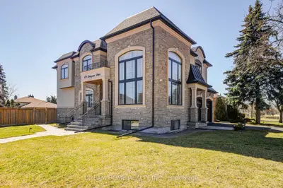 476 Tennyson Drive, Oakville, On L6l 3z1