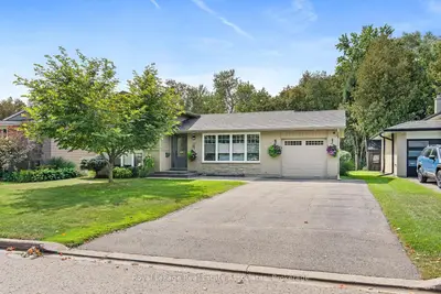 132 Elmore Drive, Halton Hills, On L7j 1t2