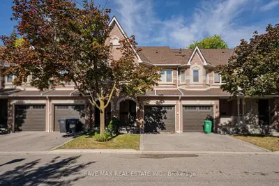 455 Apache Court 20, Mississauga, On L4z 3w8