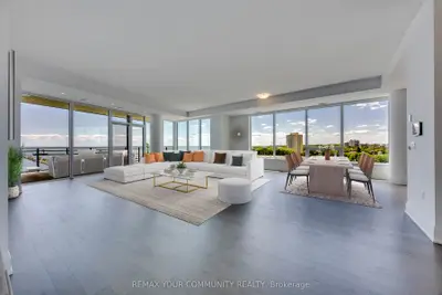 55 Port Street E 702, Mississauga, On L5g 4p3