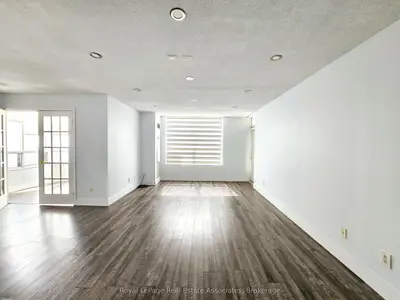 25 Kingsbridge Garden Circle 2425, Mississauga, On L5r 4b1