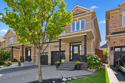 20 Percy Gate, Brampton, On L7a 3s1