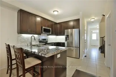 138 Sky Harbour Drive, Brampton, On L6y 0v1