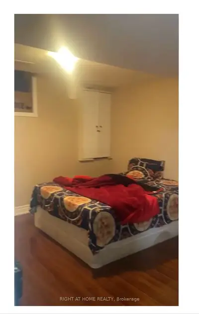 24 Amethyst Circle, Brampton, On L6p 0z3