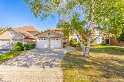 1572 Maple Ridge Drive, Mississauga, On L4w 3c8